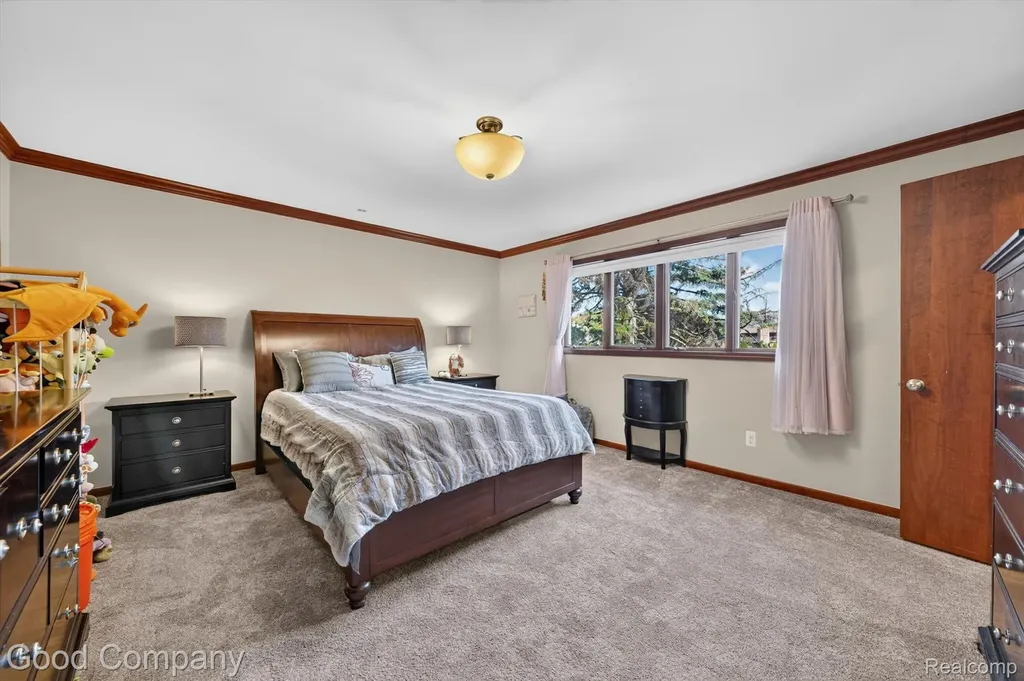 38921 Santa Barbara Street Clinton Charter Township MI 48036