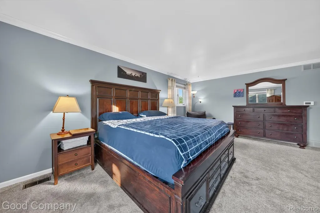 38921 Santa Barbara Street Clinton Charter Township MI 48036