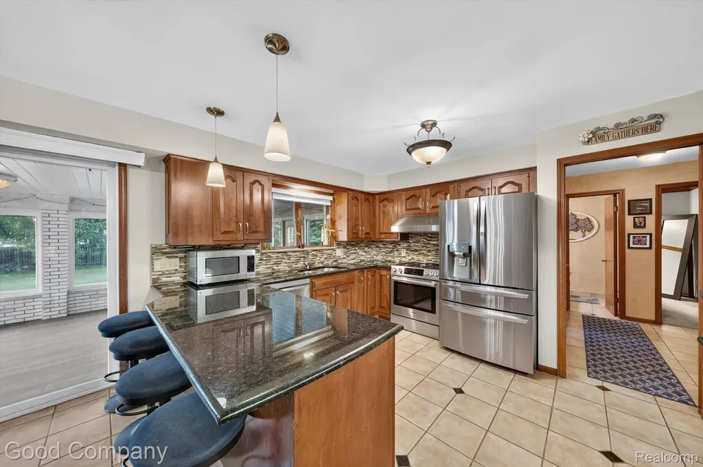 38921 Santa Barbara Street Clinton Charter Township MI 48036