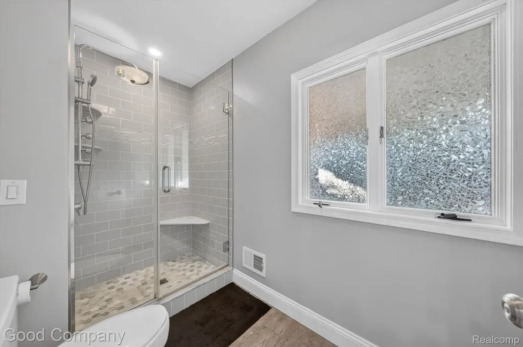 38921 Santa Barbara Street Clinton Charter Township MI 48036