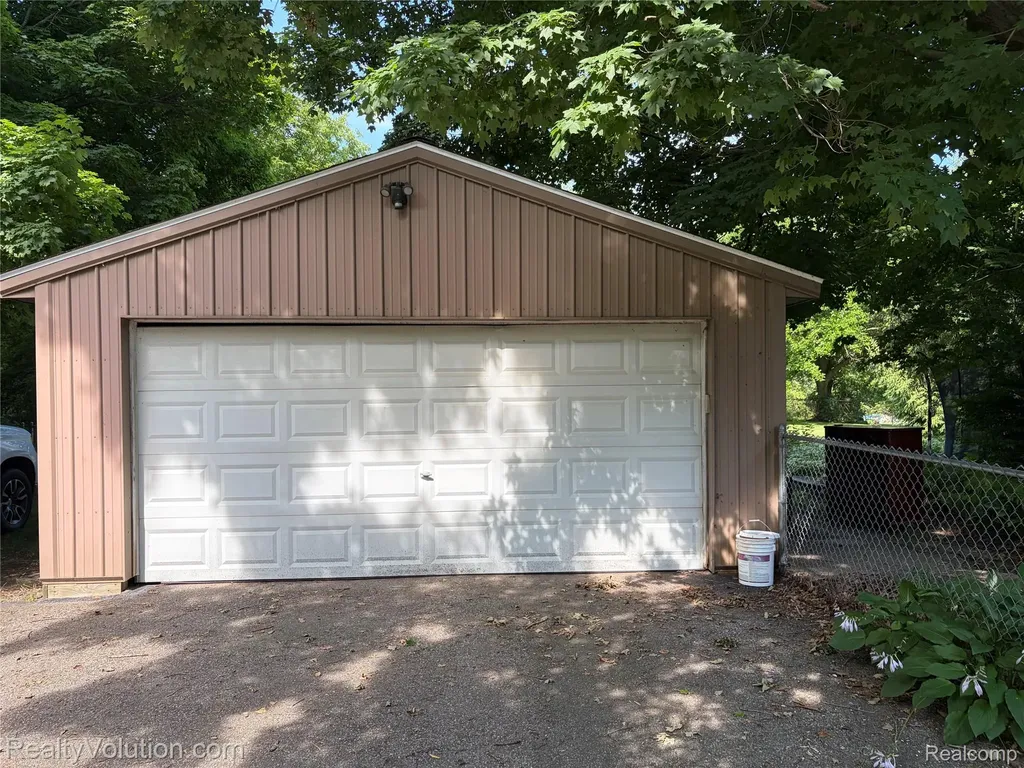 718 S Main Street Almont Village MI 48003