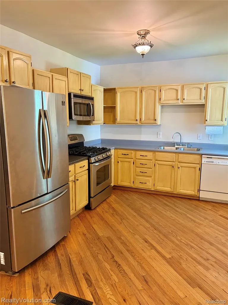 718 S Main Street Almont Village MI 48003