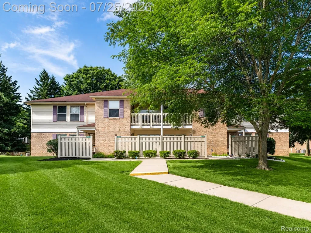 61051 Greenwood Drive South Lyon City MI 48178