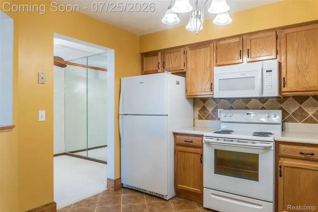 61051 Greenwood Drive Southfield Township MI 48178