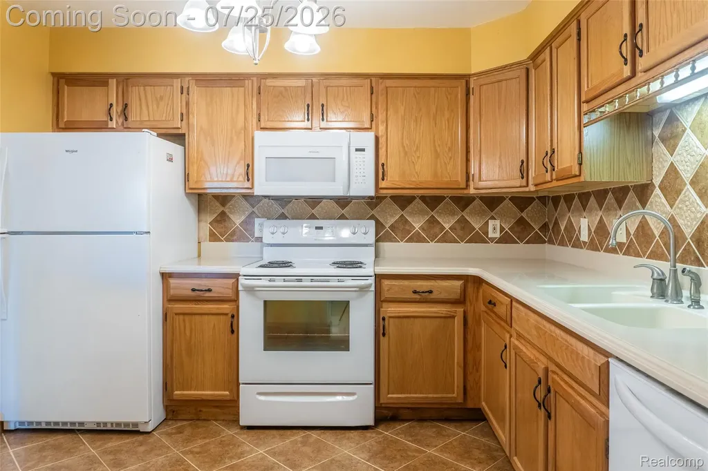 61051 Greenwood Drive South Lyon City MI 48178