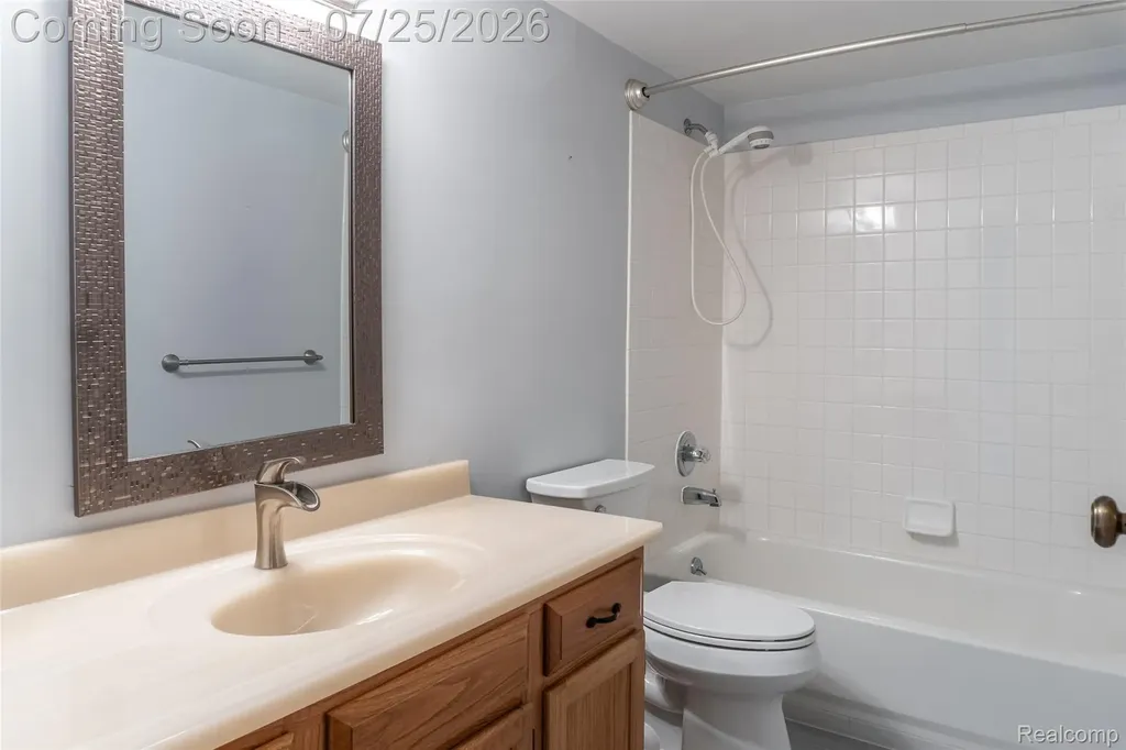 61051 Greenwood Drive Southfield Township MI 48178