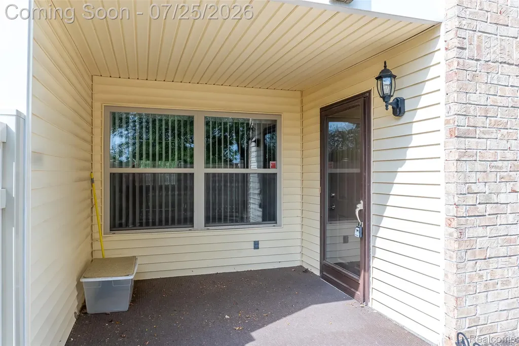 61051 Greenwood Drive South Lyon City MI 48178