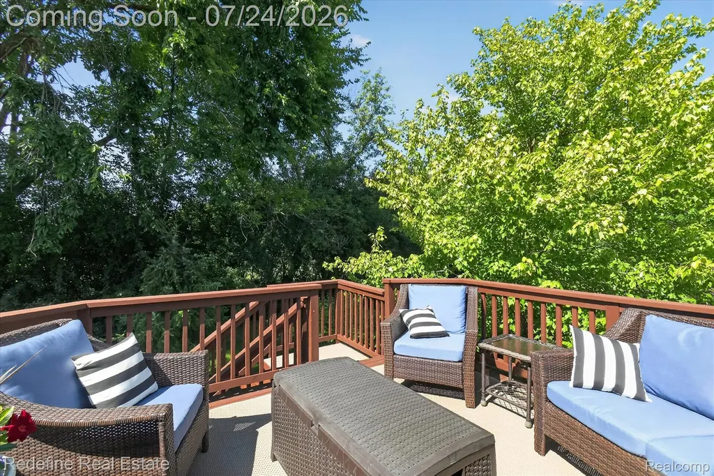 51370 Plymouth Heights Lane Plymouth Charter Township MI 48170
