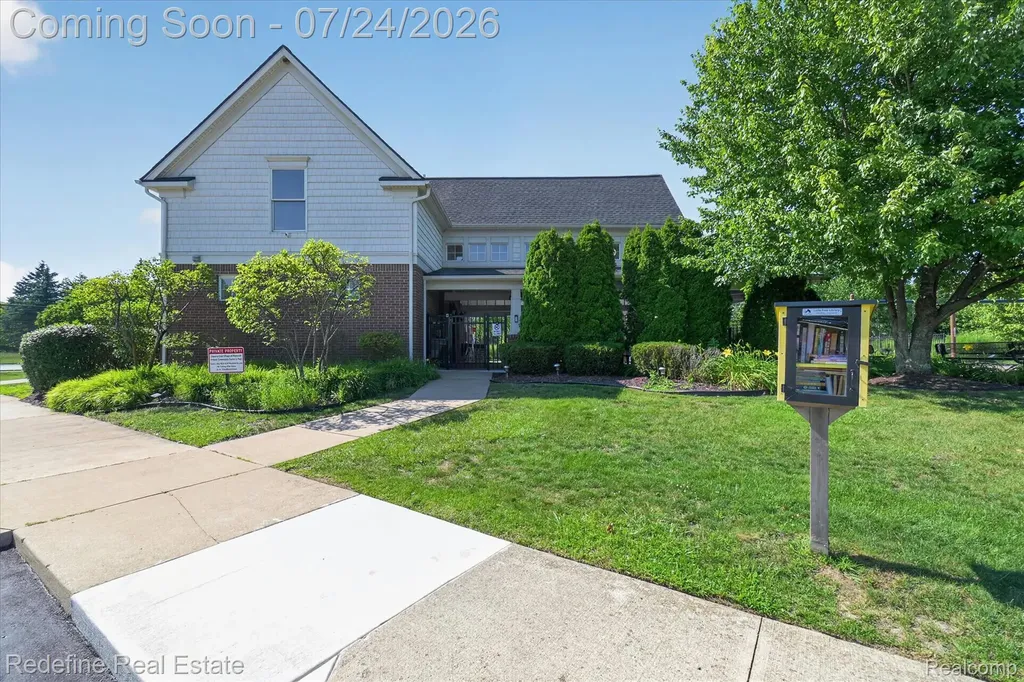 51370 Plymouth Heights Lane Plymouth Charter Township MI 48170