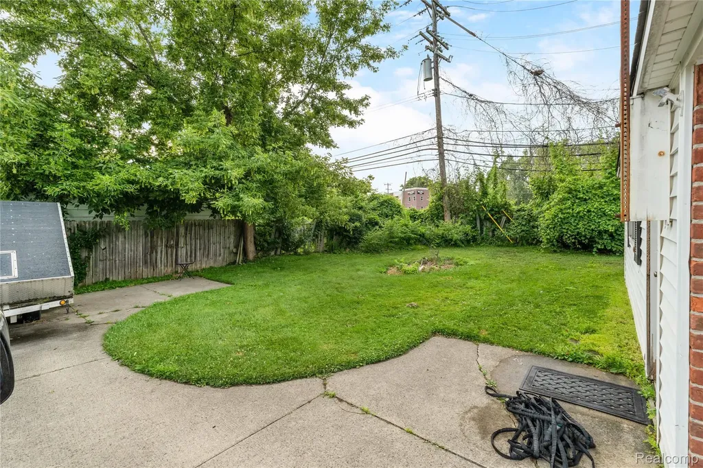 31426 Rush Street Garden City City MI 48135