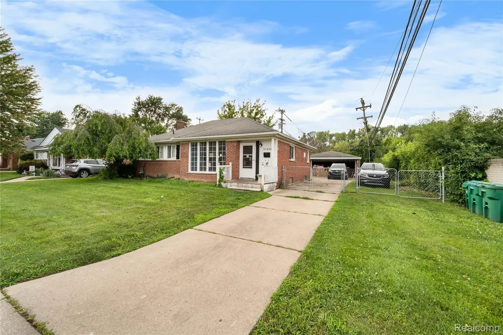 31426 Rush Street Garden City City MI 48135