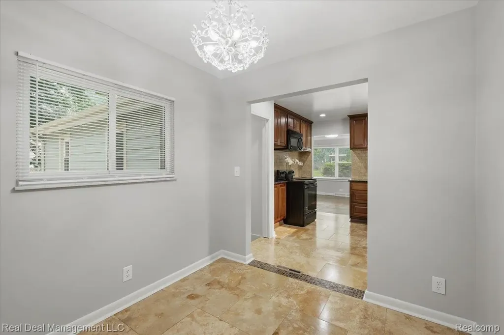 6380 Elmwood Drive Waterford Charter Township MI 48329