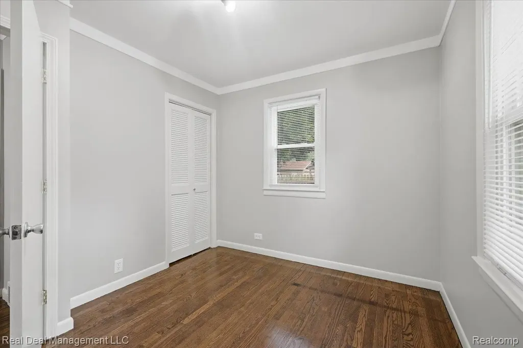 6380 Elmwood Drive Waterford Charter Township MI 48329