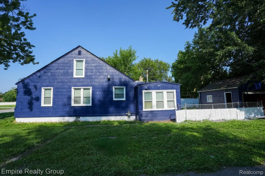 26949 Annapolis Dearborn Heights City MI 48125