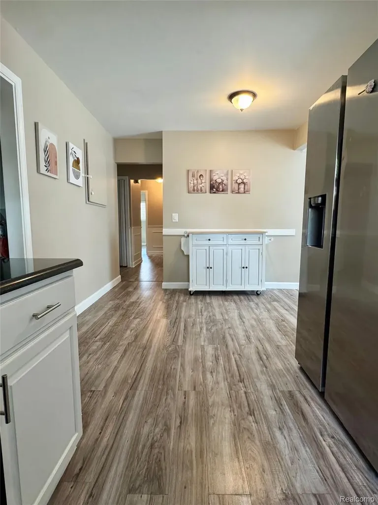14718 Howell Court Sterling Heights City MI 48312