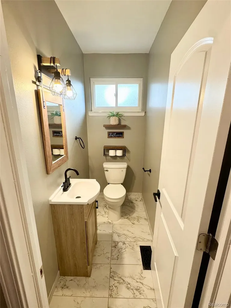 14718 Howell Court Sterling Heights City MI 48312