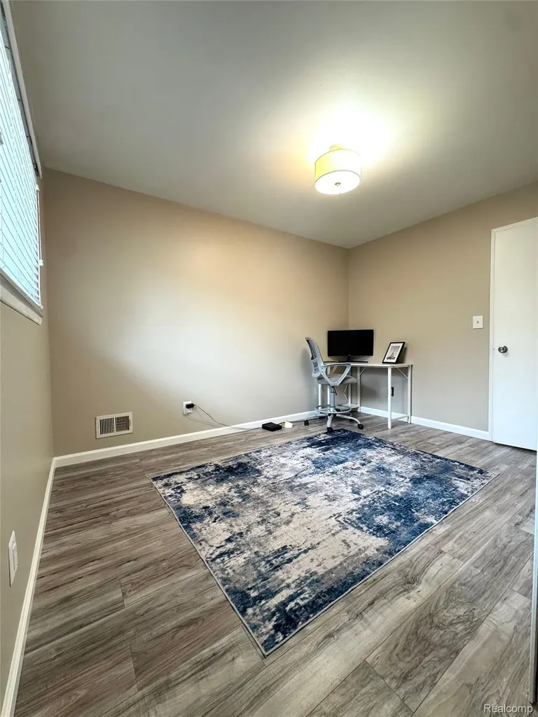 14718 Howell Court Sterling Heights City MI 48312