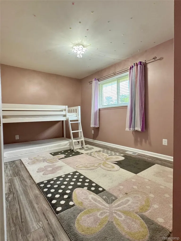 14718 Howell Court Sterling Heights City MI 48312