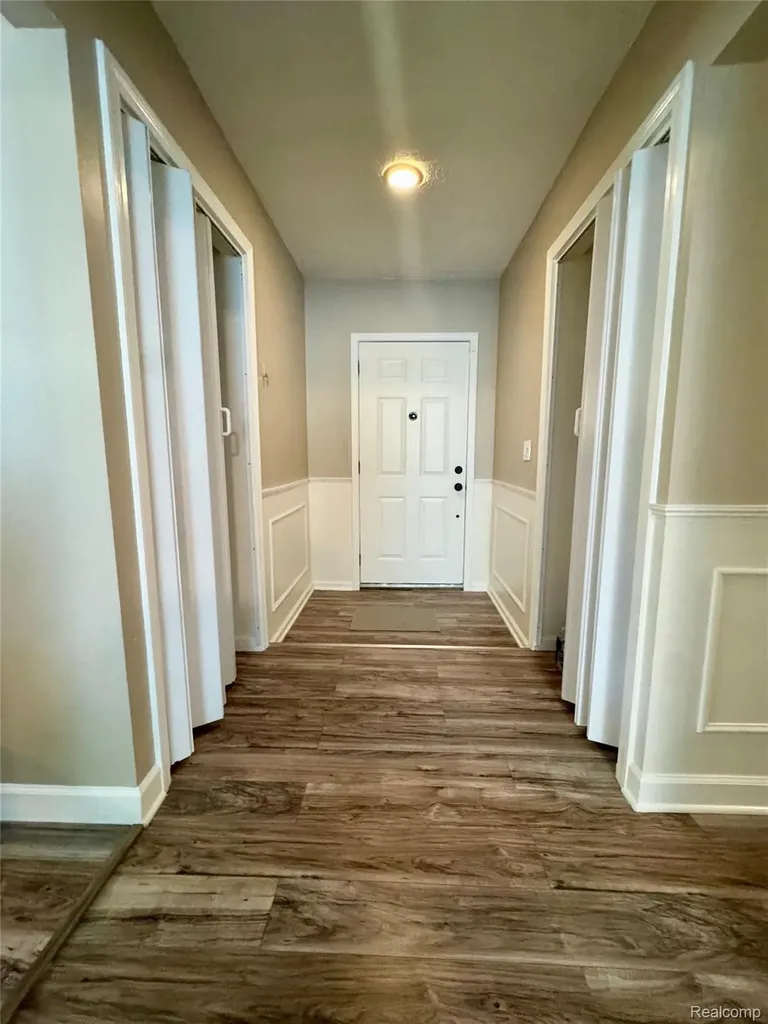 14718 Howell Court Sterling Heights City MI 48312