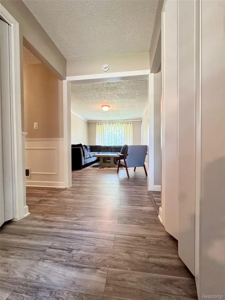 14718 Howell Court Sterling Heights City MI 48312