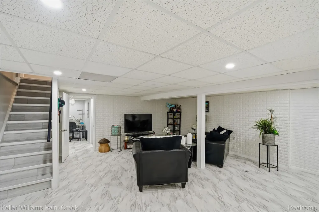 38727 Mount Kisco Drive Sterling Heights City MI 48310