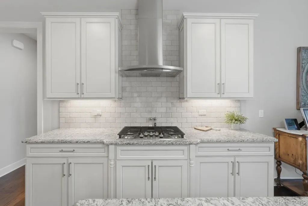 6824 Venturi Drive Washington Township MI 48094
