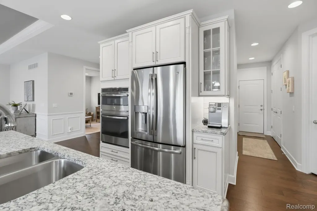6824 Venturi Drive Washington Township MI 48094