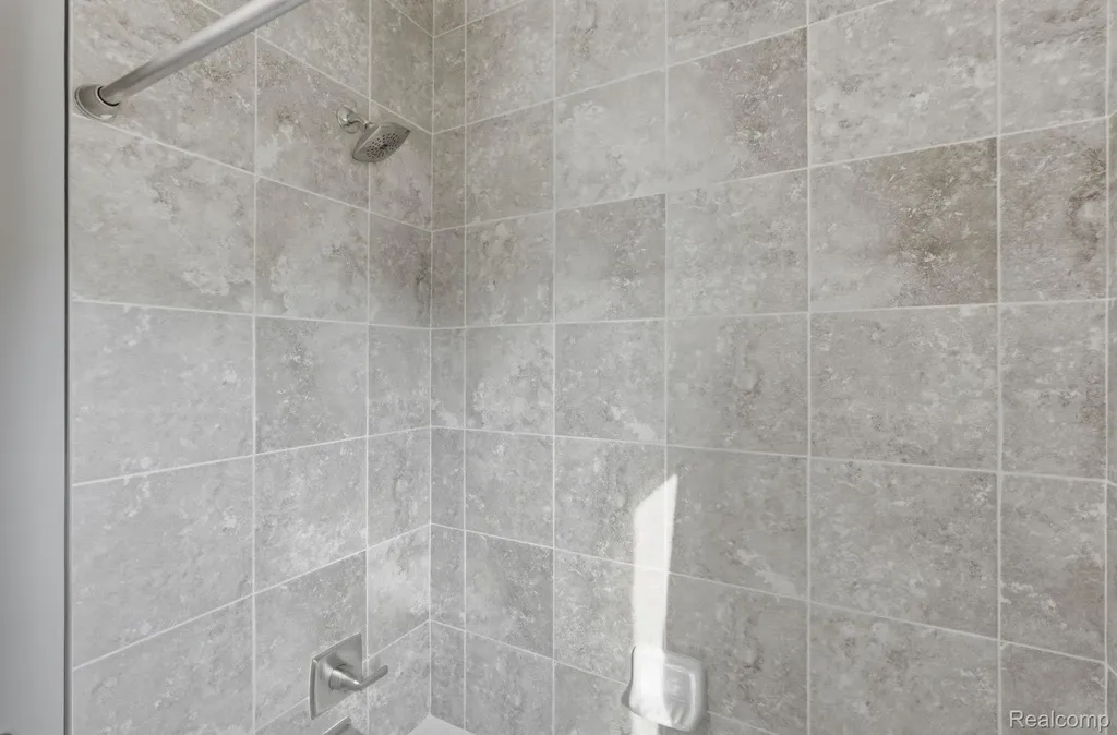 6824 Venturi Drive Washington Township MI 48094