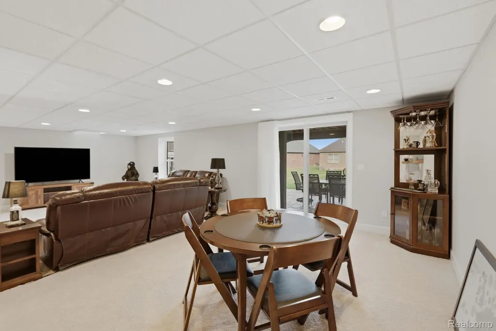 6824 Venturi Drive Washington Township MI 48094