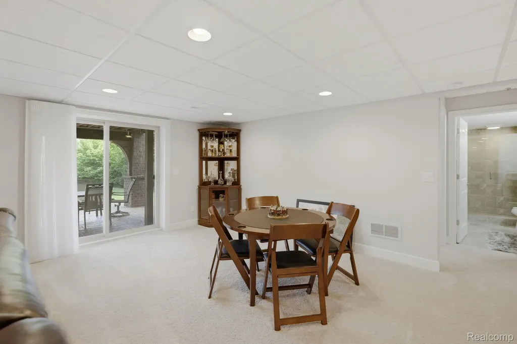 6824 Venturi Drive Washington Township MI 48094