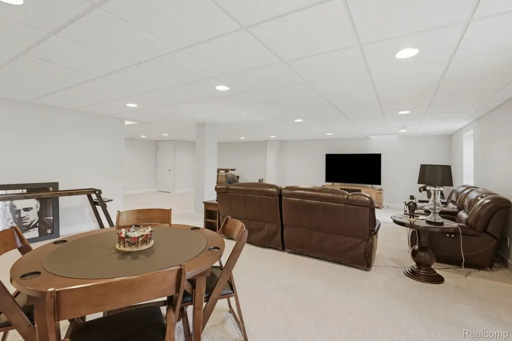 6824 Venturi Drive Washington Township MI 48094