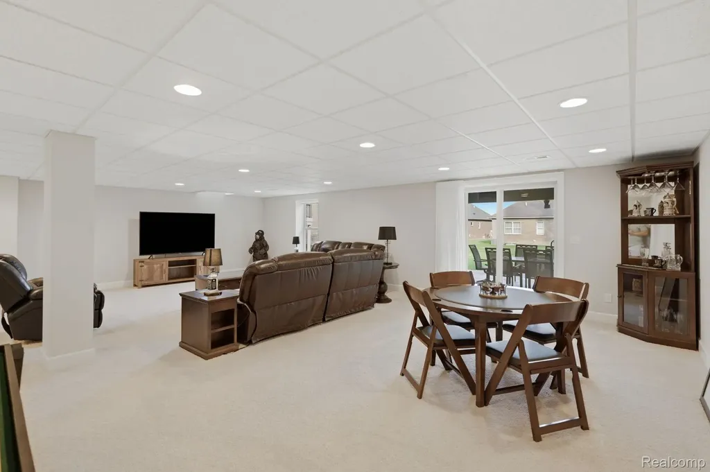 6824 Venturi Drive Washington Township MI 48094