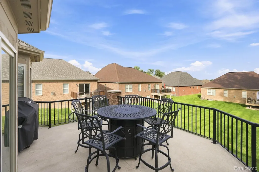 6824 Venturi Drive Washington Township MI 48094