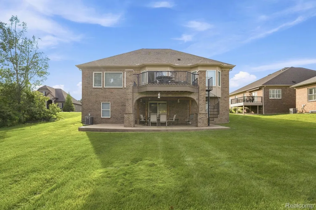 6824 Venturi Drive Washington Township MI 48094