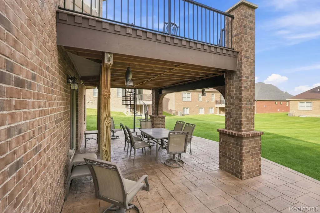 6824 Venturi Drive Washington Township MI 48094