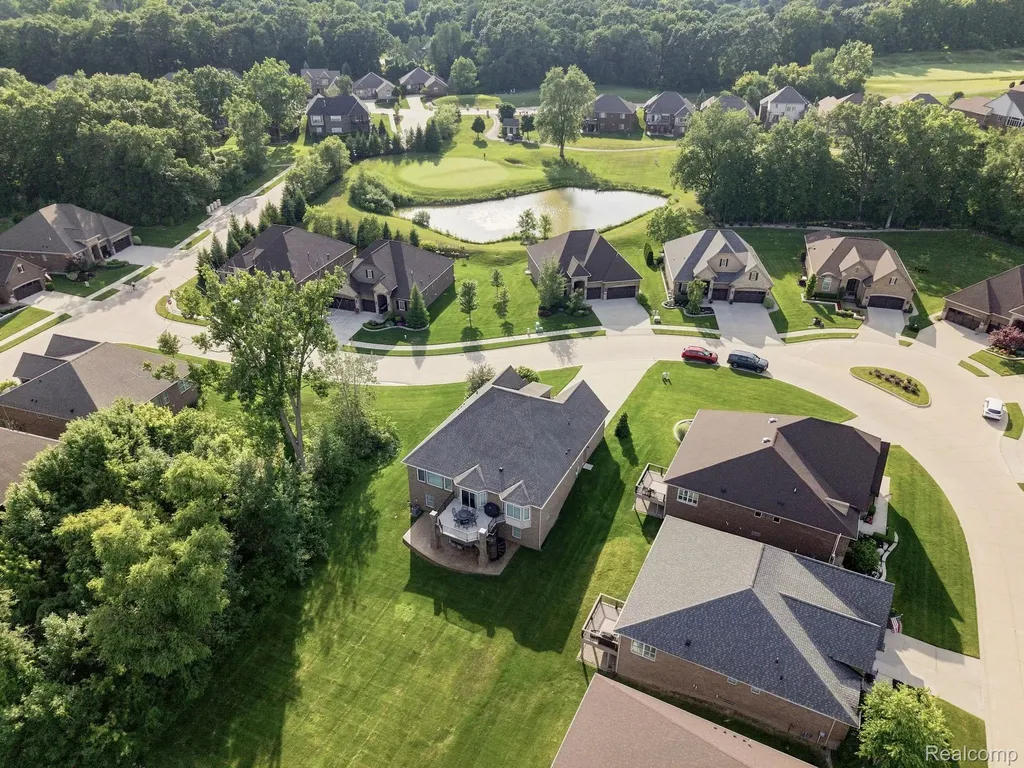 6824 Venturi Drive Washington Township MI 48094