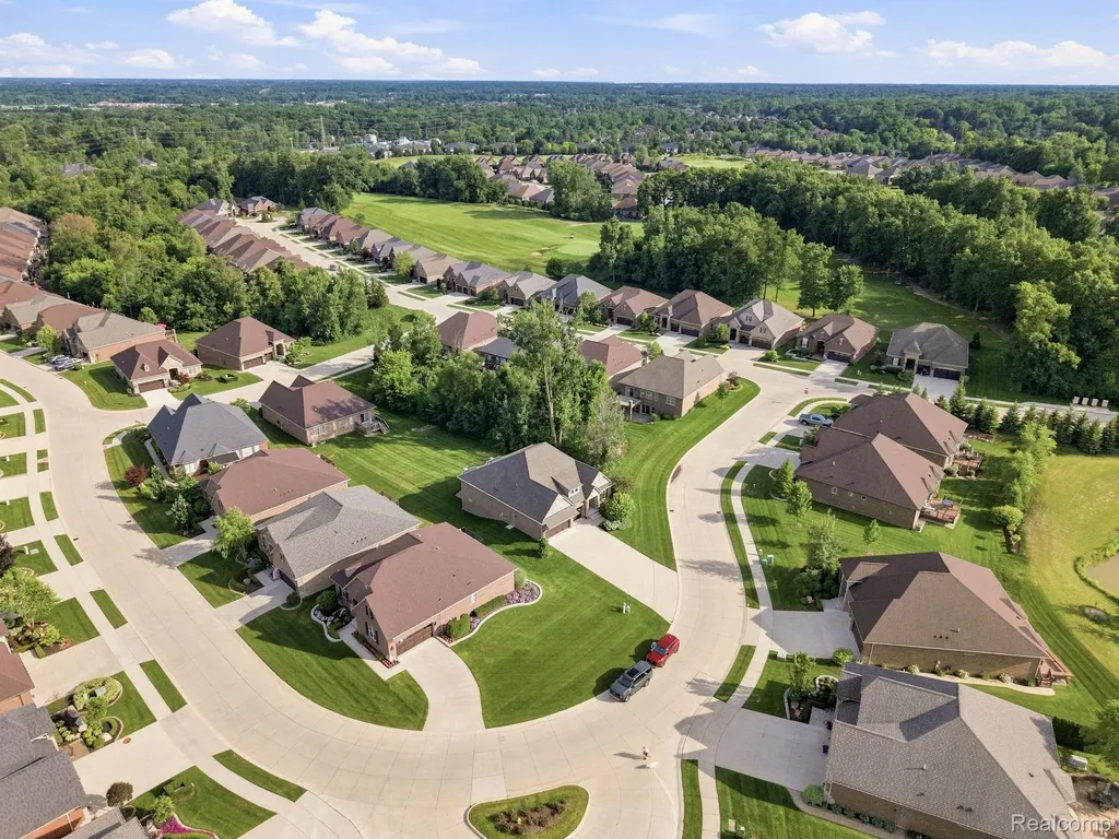 6824 Venturi Drive Washington Township MI 48094