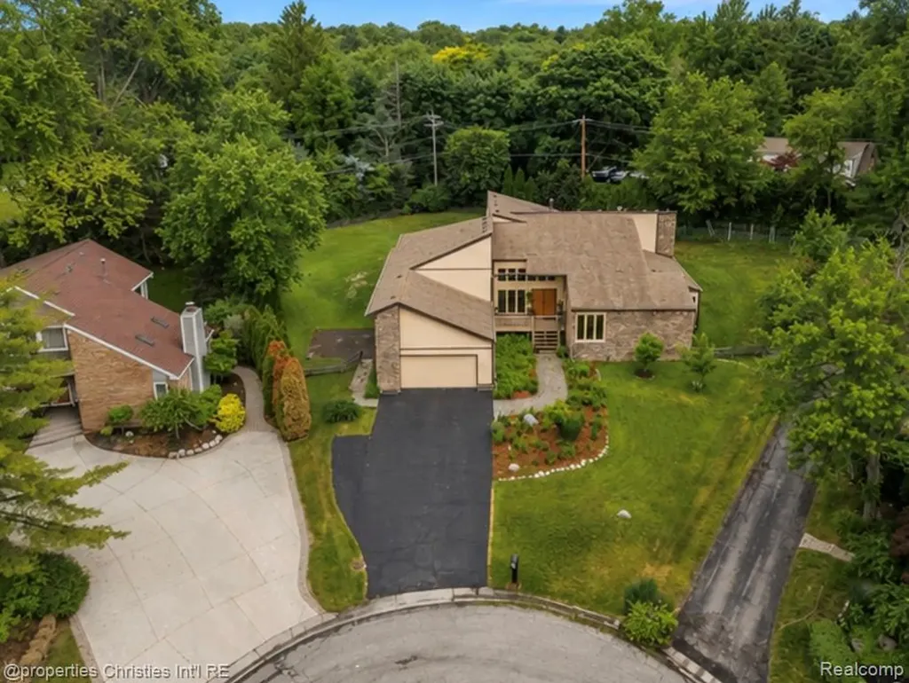 4566 Walden Drive Bloomfield Hills City MI 48301