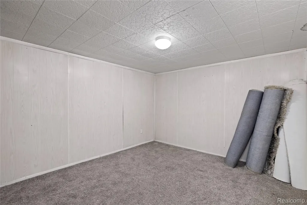 7604 Robinson Avenue Allen Park City MI 48101