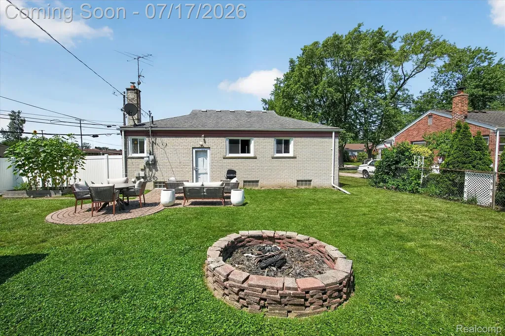 11014 Garden Street Livonia City MI 48150