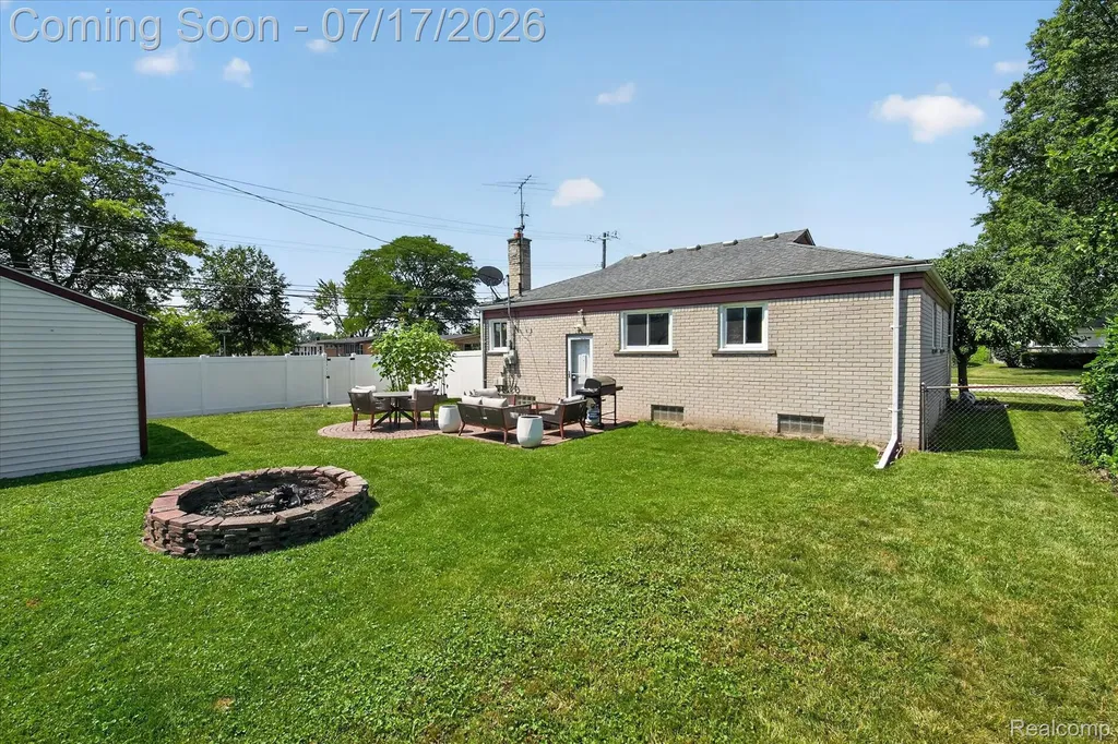 11014 Garden Street Livonia City MI 48150