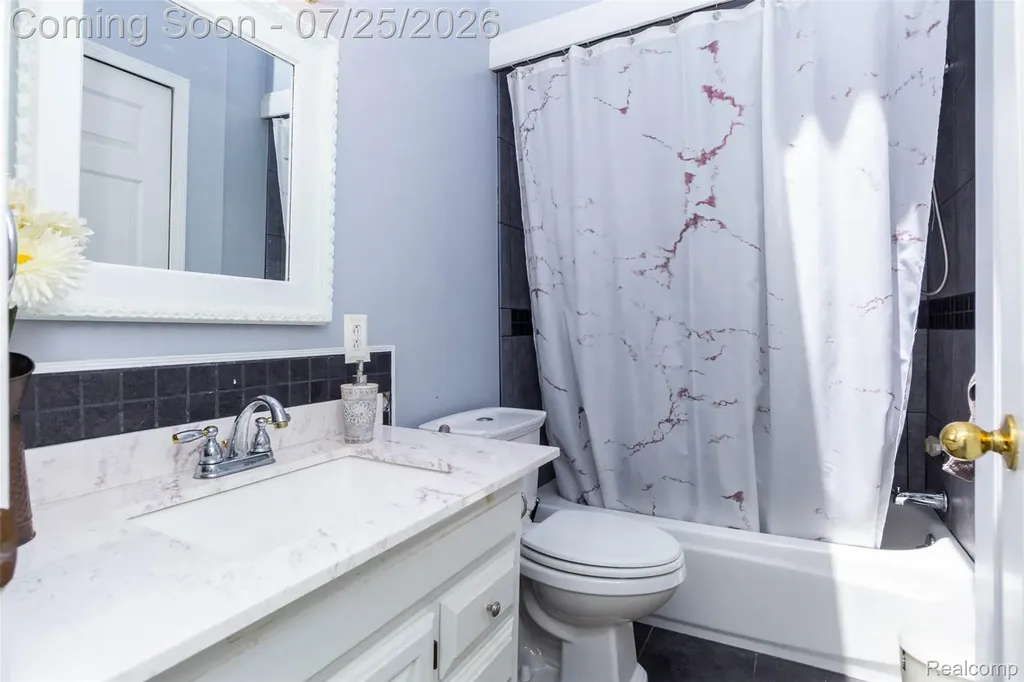 8911 Manor Avenue Allen Park City MI 48101