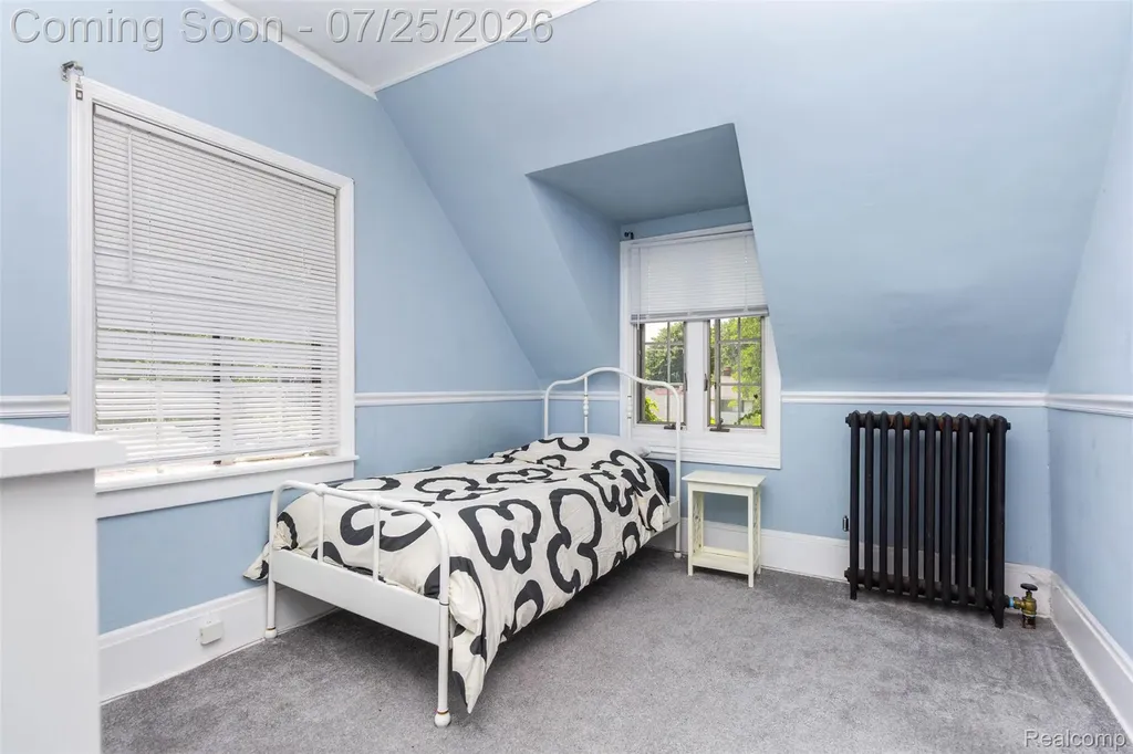 8911 Manor Avenue Allen Park City MI 48101