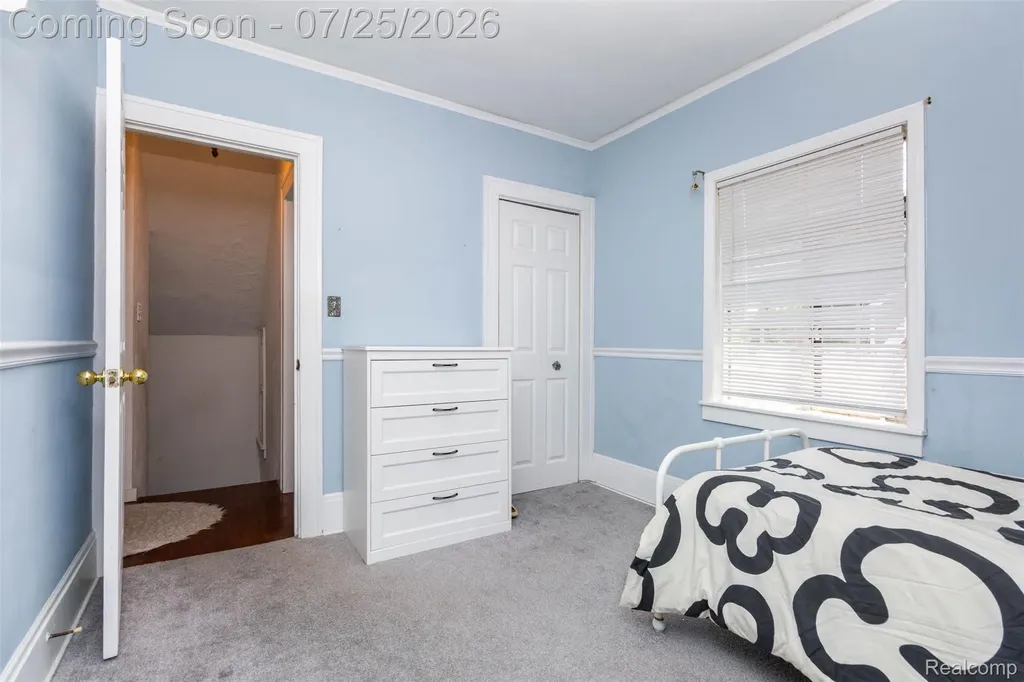 8911 Manor Avenue Allen Park City MI 48101