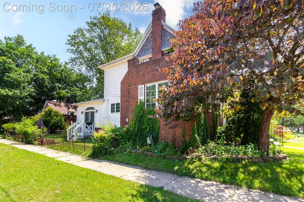 8911 Manor Avenue Allen Park City MI 48101