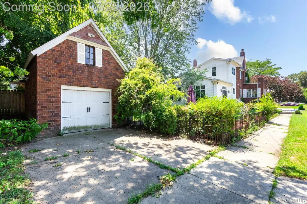 8911 Manor Avenue Allen Park City MI 48101