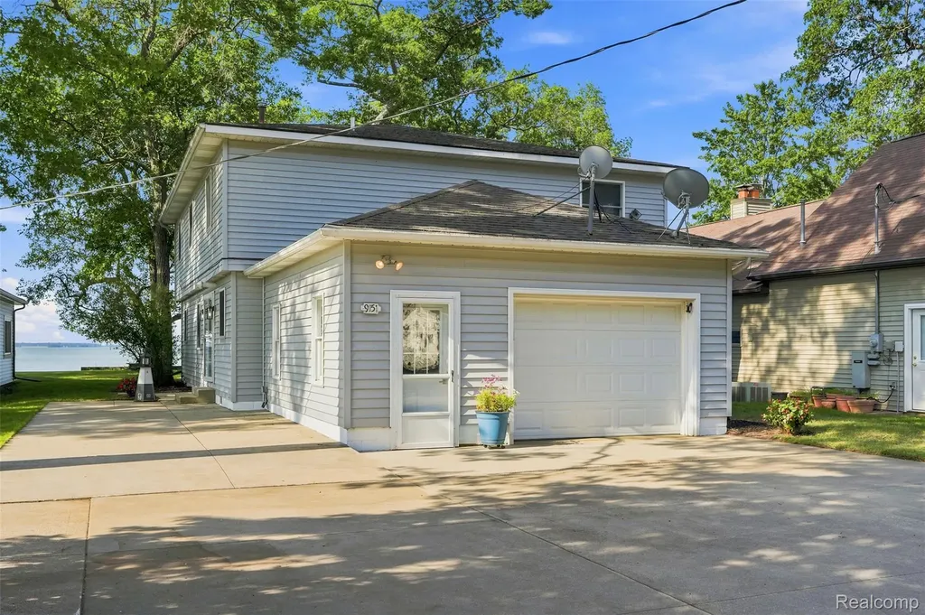 9151 Point Charities Avenue Caseville Township MI 48755