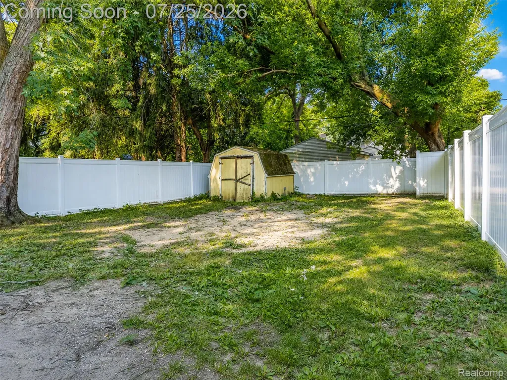 18619 Centralia Redford Charter Township MI 48240