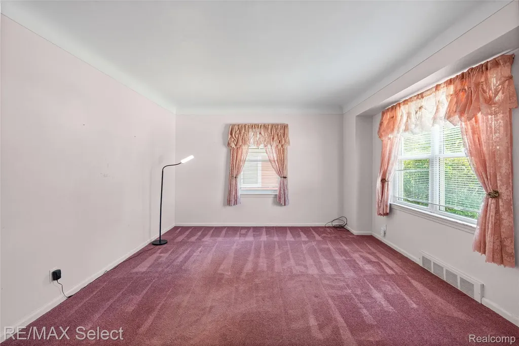 631 Alvord Avenue Flint City MI 48507