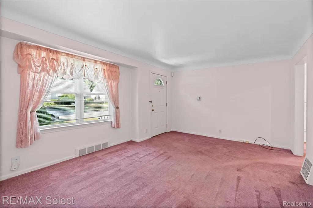 631 Alvord Avenue Flint City MI 48507
